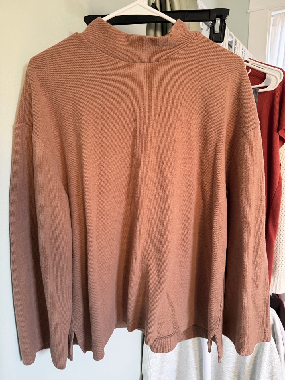 Old Navy Ribbed Mock Neck Sweater in Mauve Pink